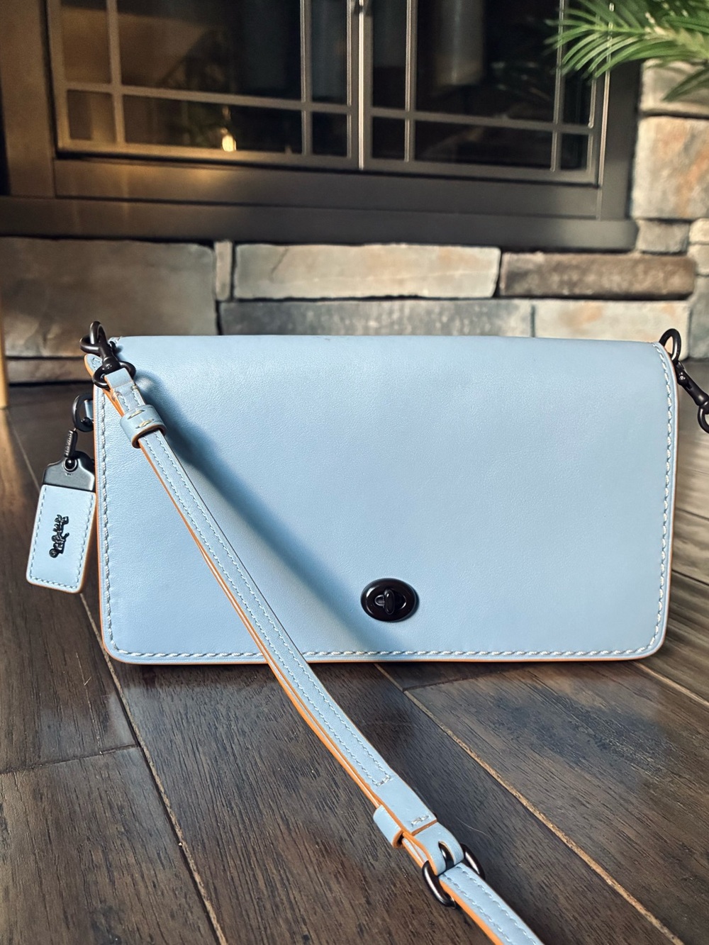 Coach 1941 Dinky Leather Turnlock Crossbody Purse, Kisslock Pocket 20215 Blue